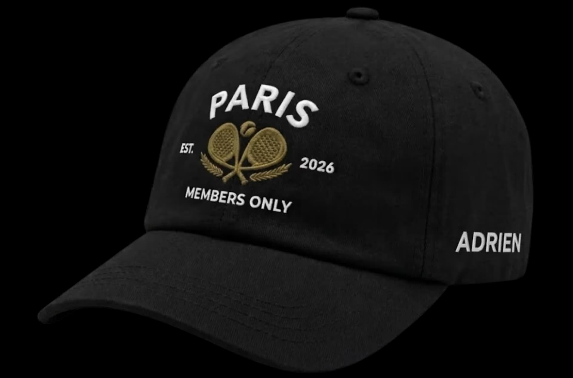 Casquette baseball noire brodée personnalisée, écusson club Paris Members Only avec raquettes et prénom Adrien brodé sur le côté
